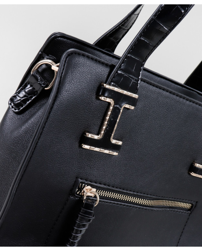 Señora Negra de la Mano Mala