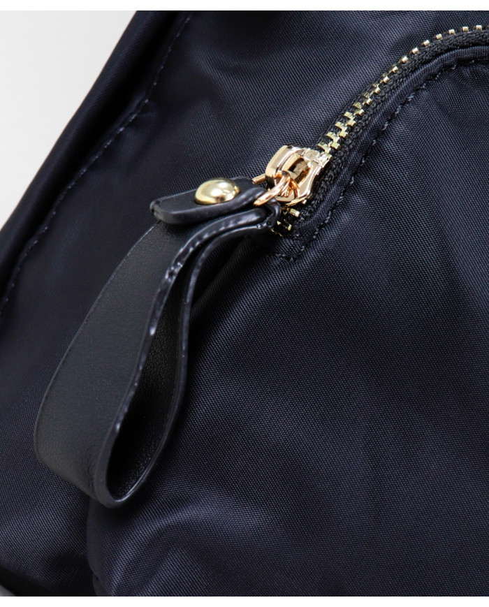 Mochila Preta de Senhora em Nylon