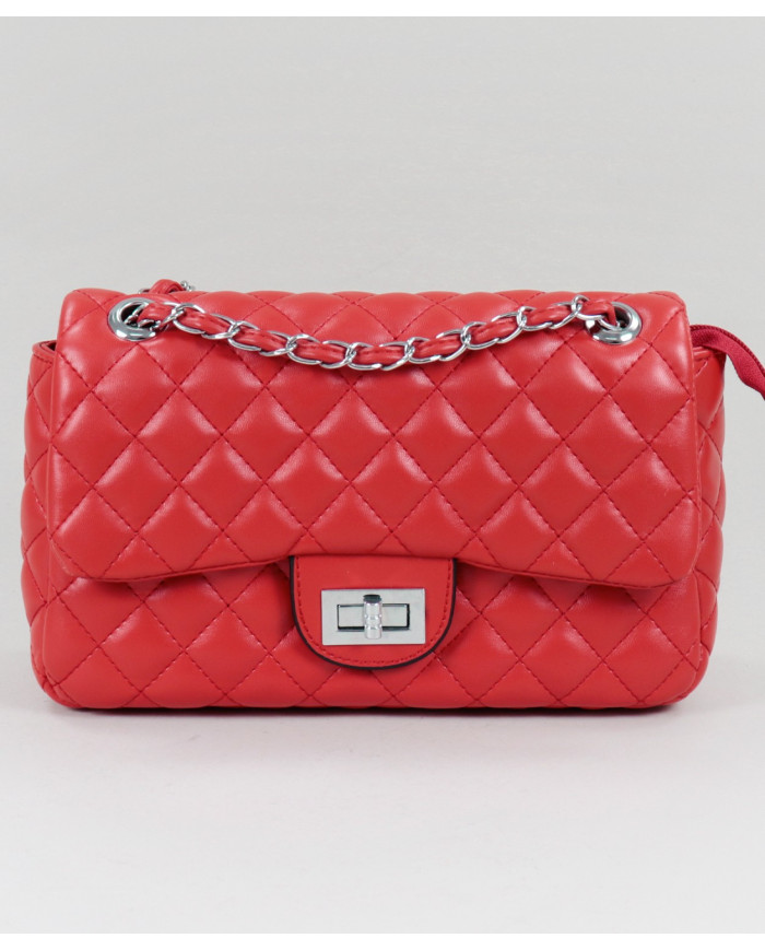 Bolsa de la señora roja con cadenas