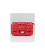 Bolsa de la señora roja con cadenas