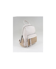 Mochila Bege com Bolso Frontal e Tachas