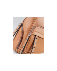 Mochila Camel com Bolso Frontal e Tachas