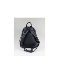 Mochila Preta com Bolso Frontal e Tachas