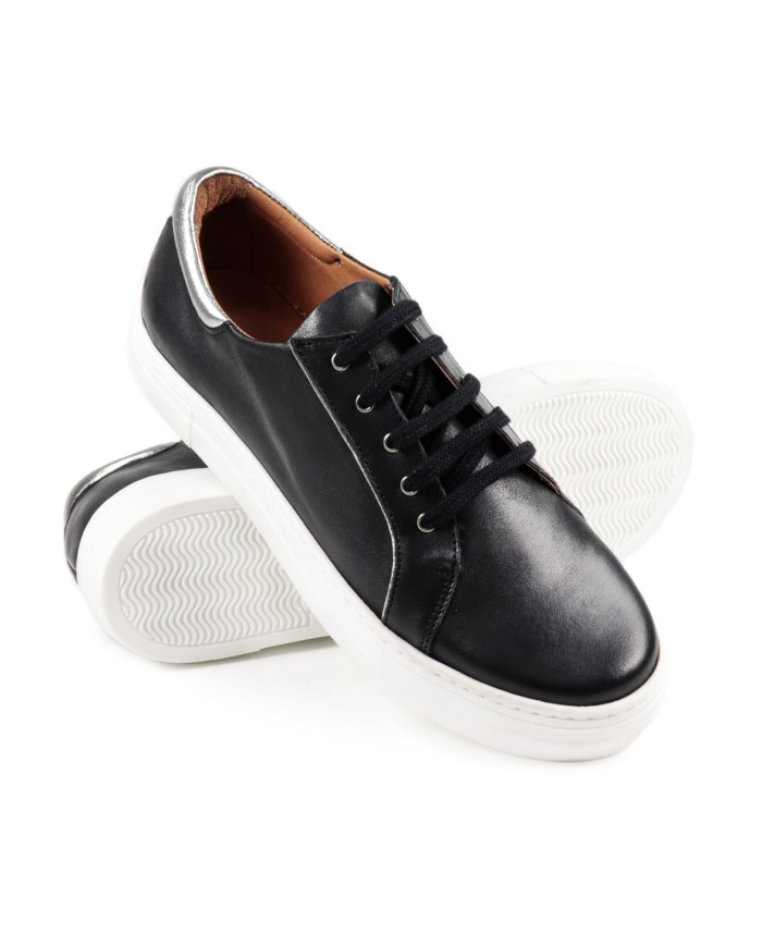 Zapatos Lady Ginova con detalles metálicos