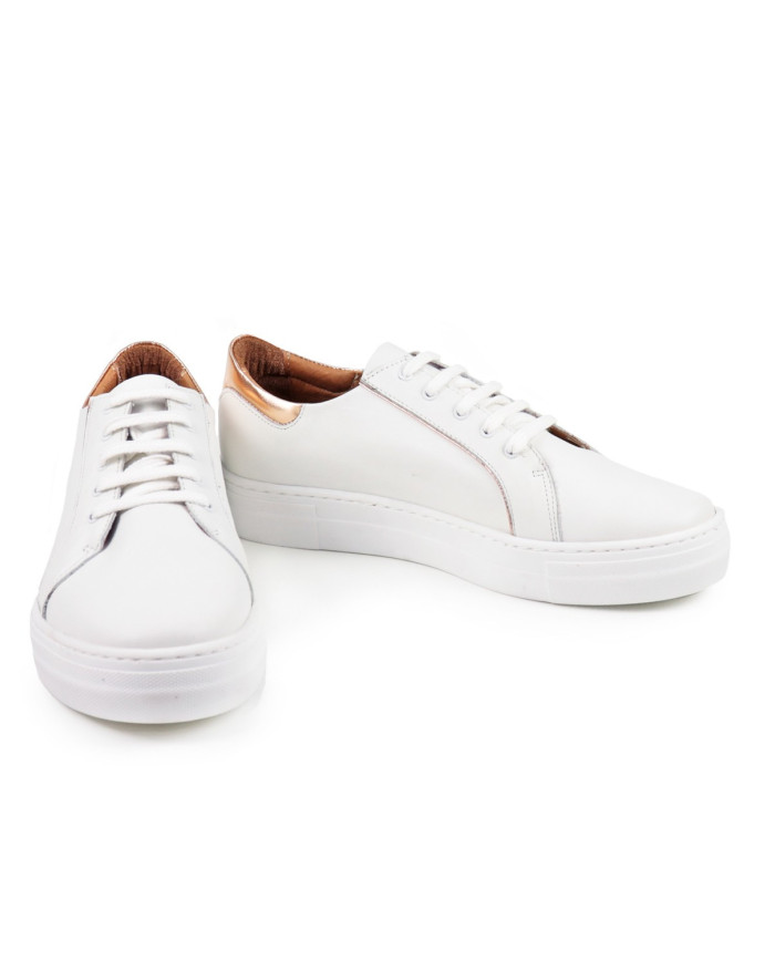 Zapatos Lady Ginova con detalles metálicos