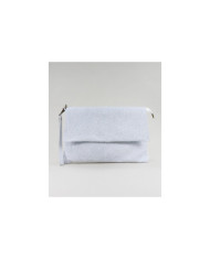 Mujer de color azul Clara en piel