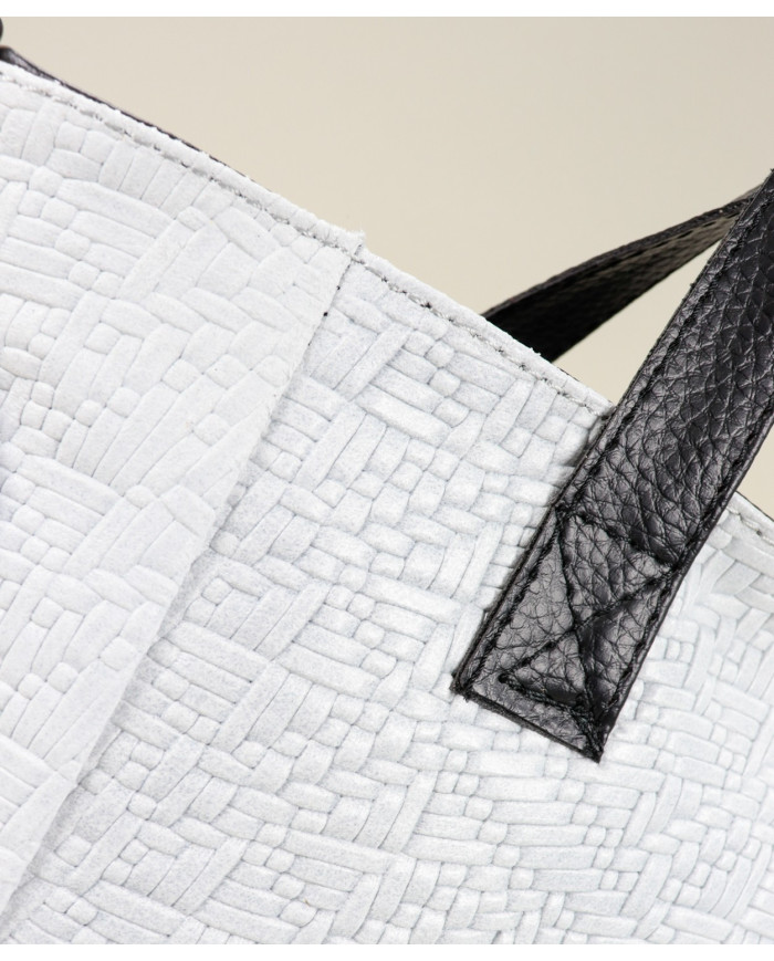 Lady White Case en piel con textura