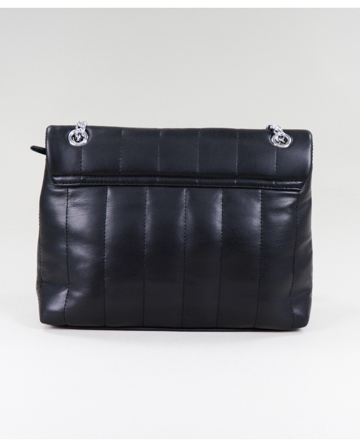 El hombro negro de Lady Bolsa