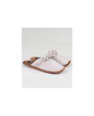 Zapatillas de la habitación de las damas con encaje