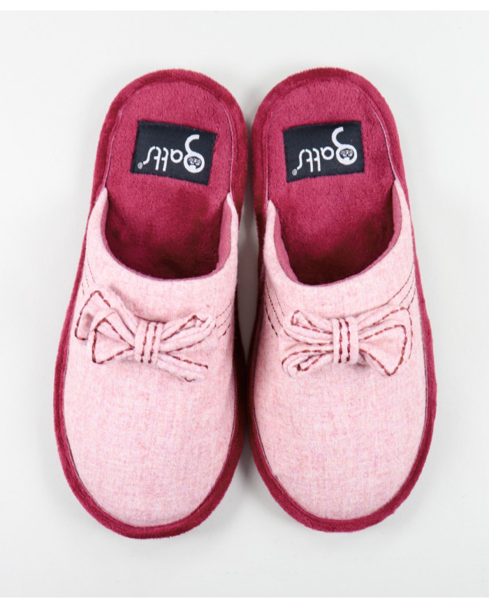 Zapatillas de la habitación de las damas con encaje