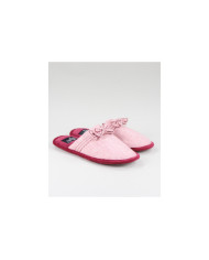 Zapatillas de la habitación de las damas con encaje