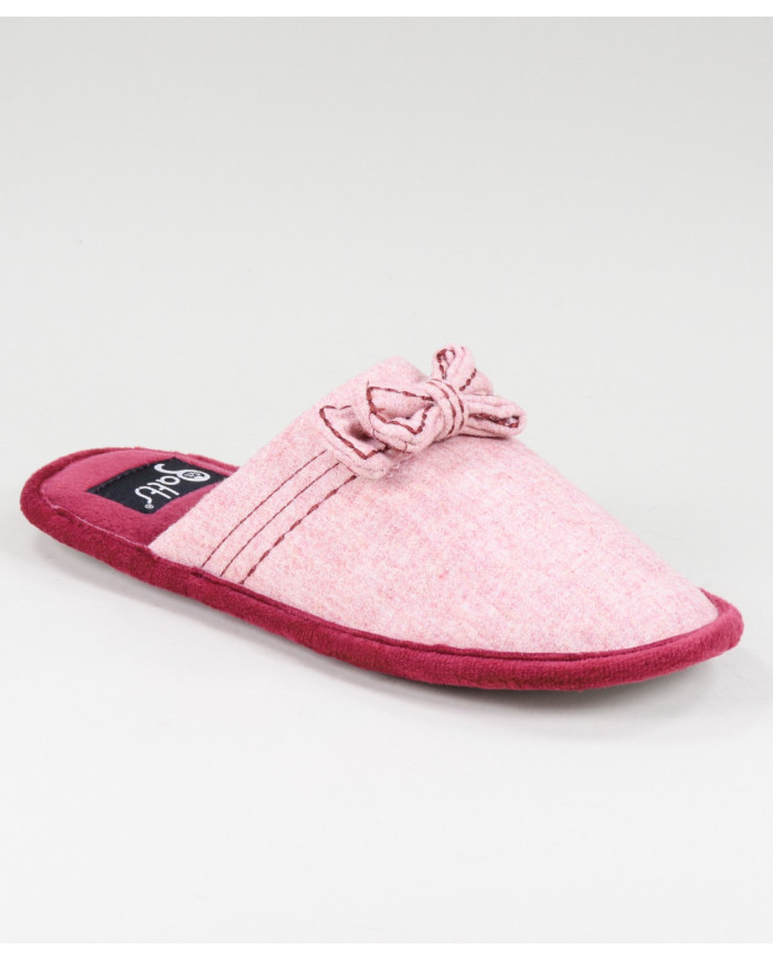 Zapatillas de la habitación de las damas con encaje