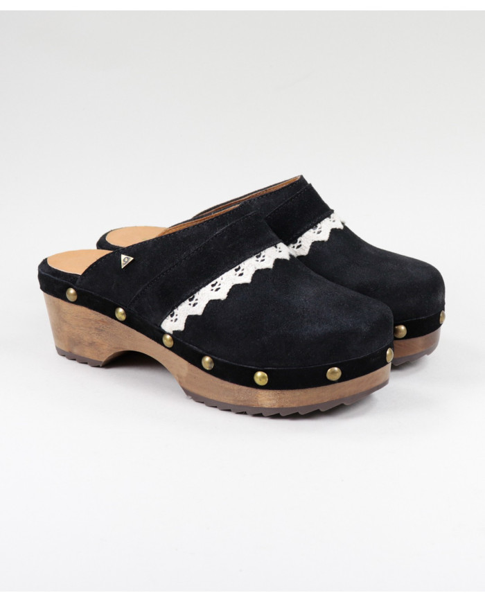 Soca with Lady Ginova's Lace