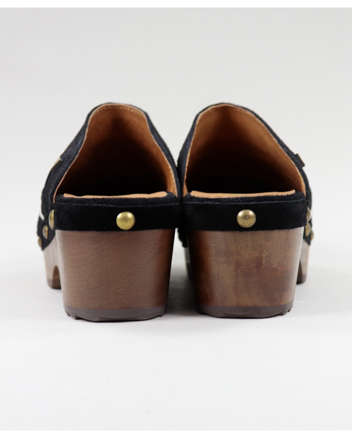 Soca with Lady Ginova's Lace