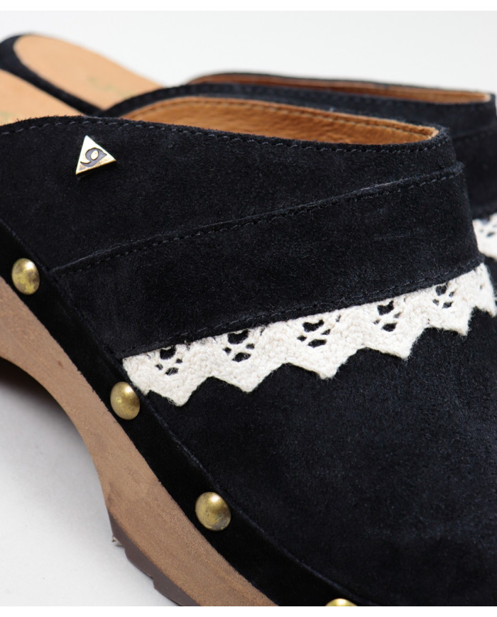 Soca com Renda de Senhora Ginova