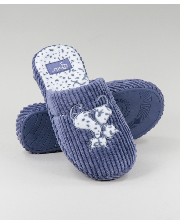 Ladies Room Slippers with Cats