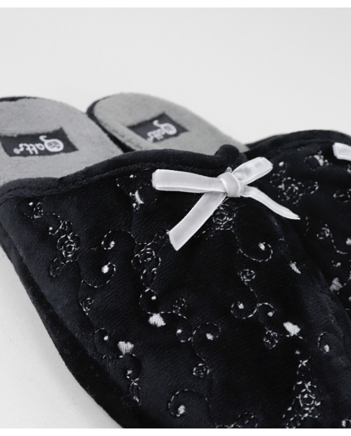 Ladies Room Slippers with Flowers Embroidery