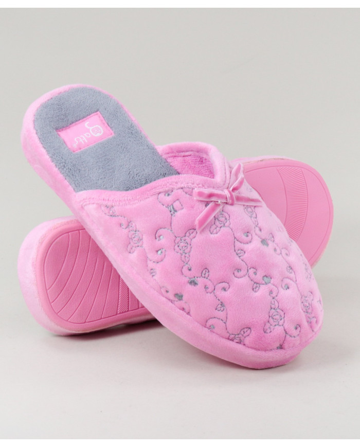 Ladies Room Slippers with Flowers Embroidery