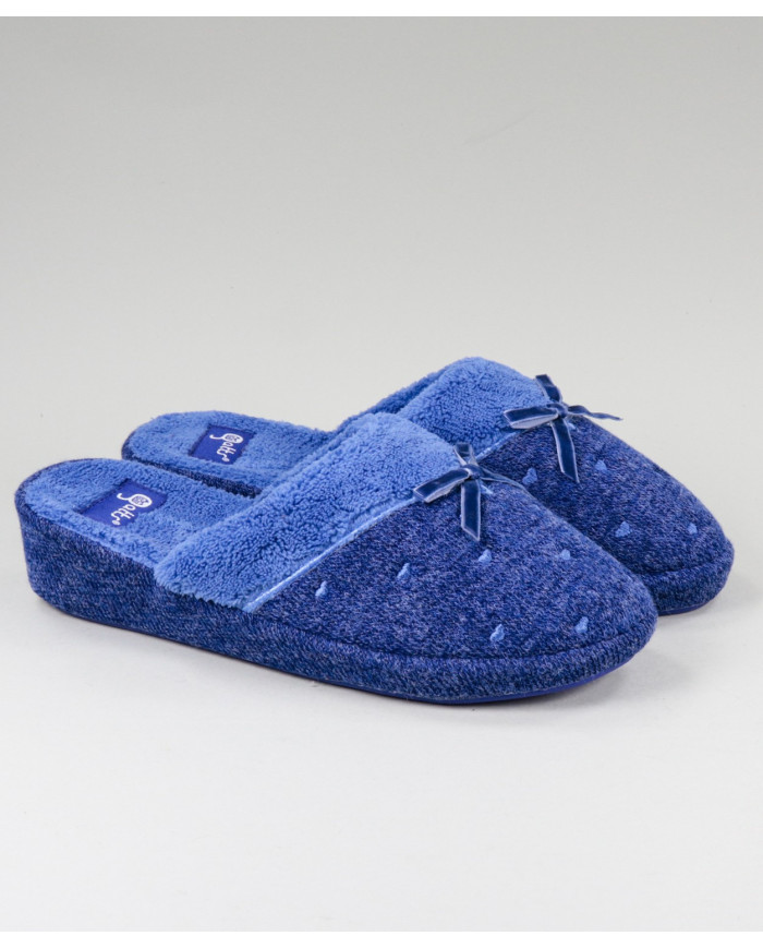 Ladies Room Slippers with Hearts