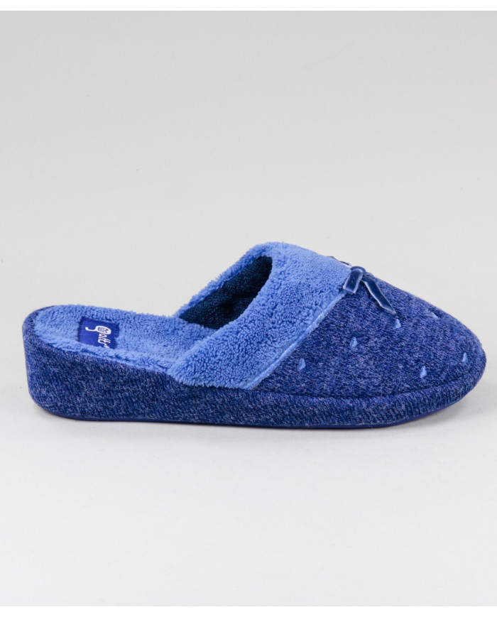 Ladies Room Slippers with Hearts