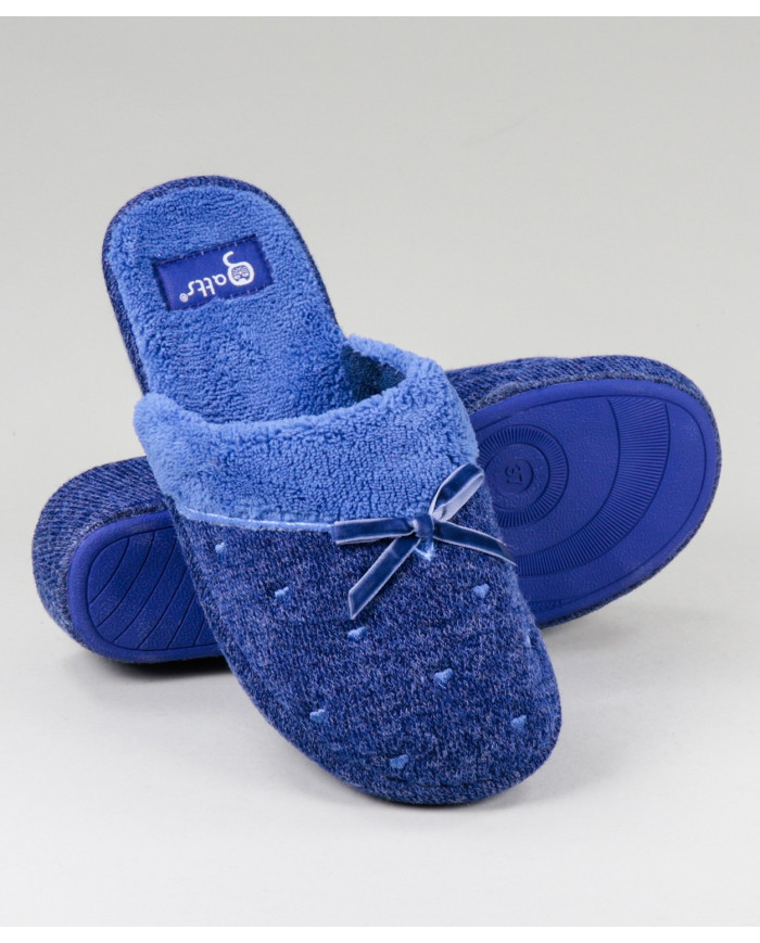 Ladies Room Slippers with Hearts