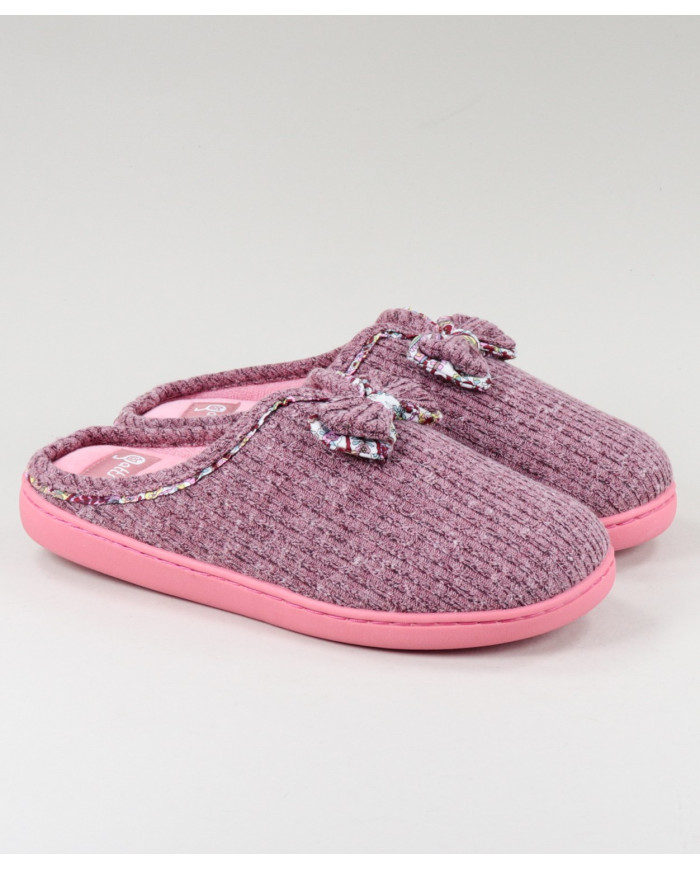 Ladies Room Slippers with Lace