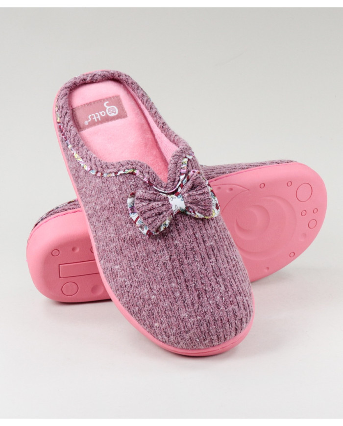 Ladies Room Slippers with Lace