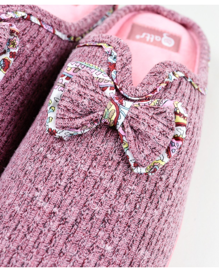 Ladies Room Slippers with Lace