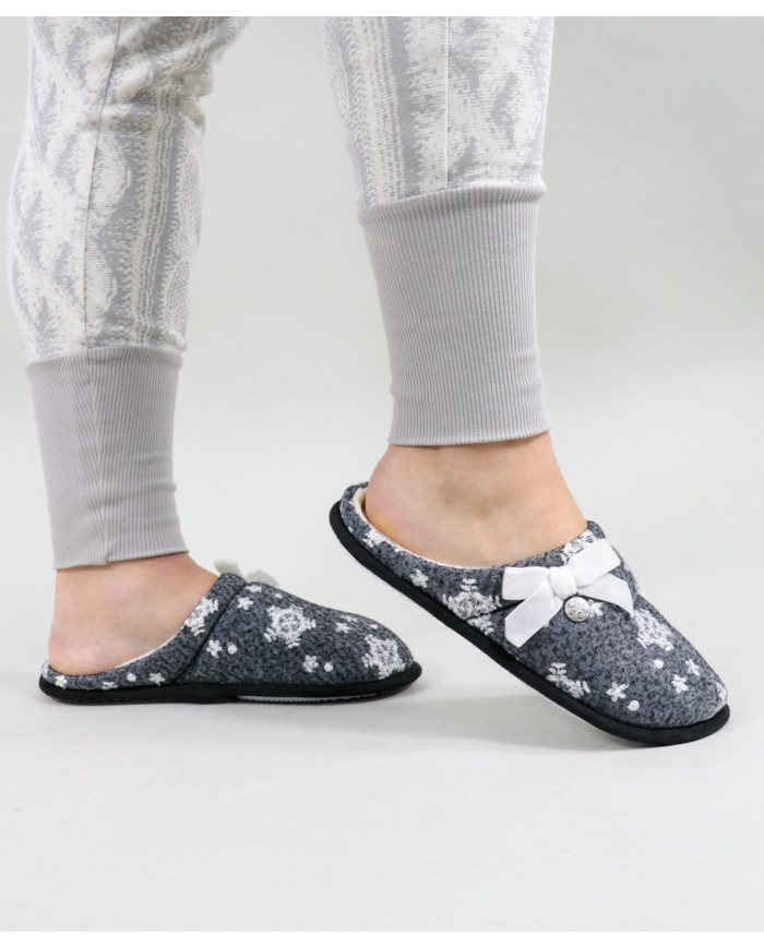 Zapatillas de la habitación de damas con estrellas