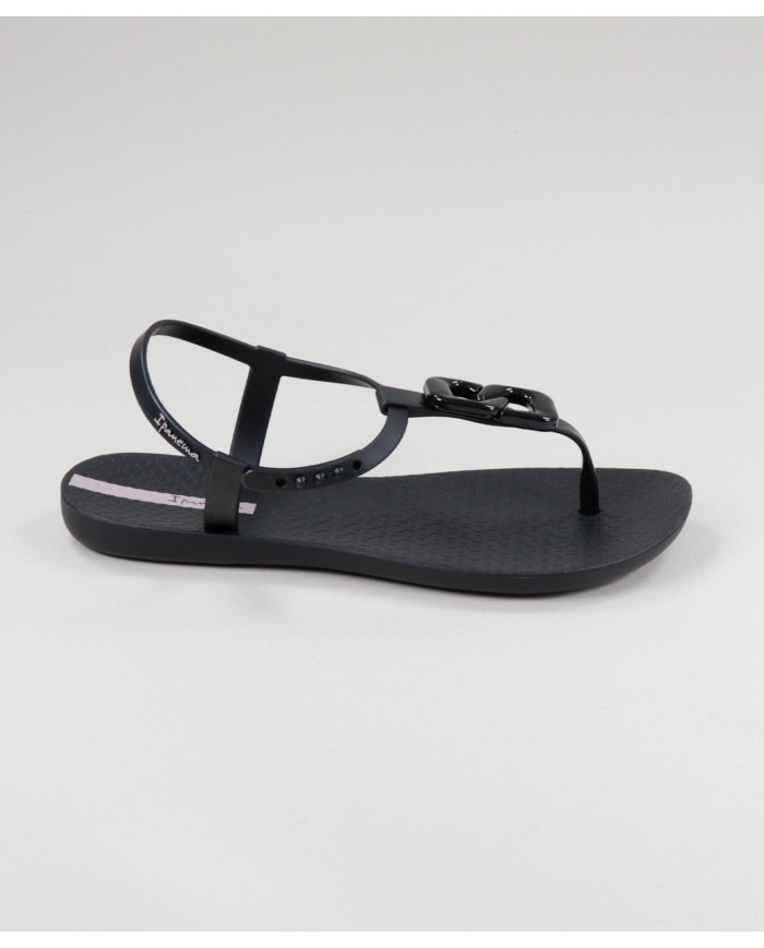 Sandalias negras Ipanema con aplicación