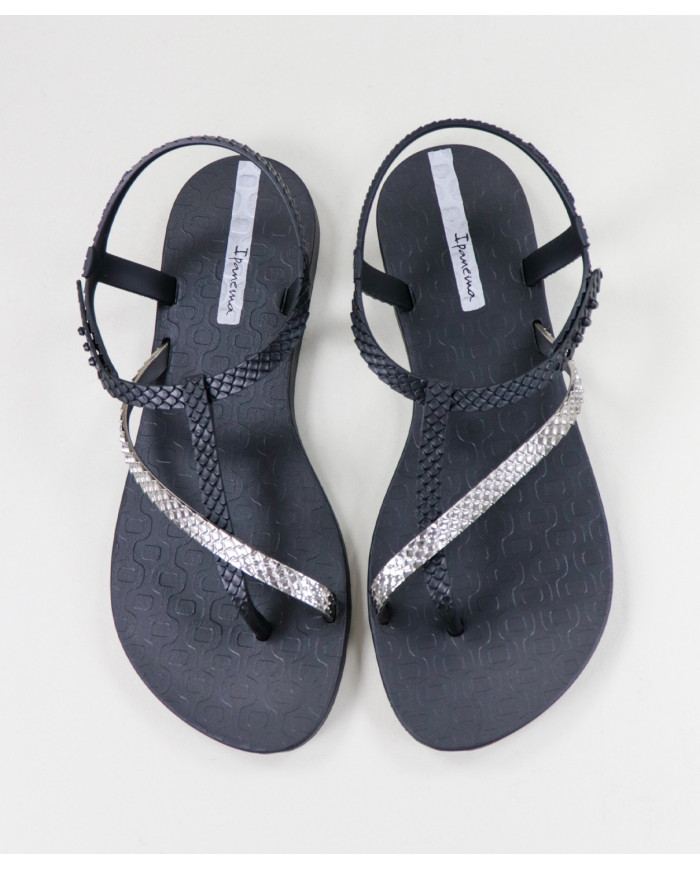 Sandalias Ipanema Negro con tiras