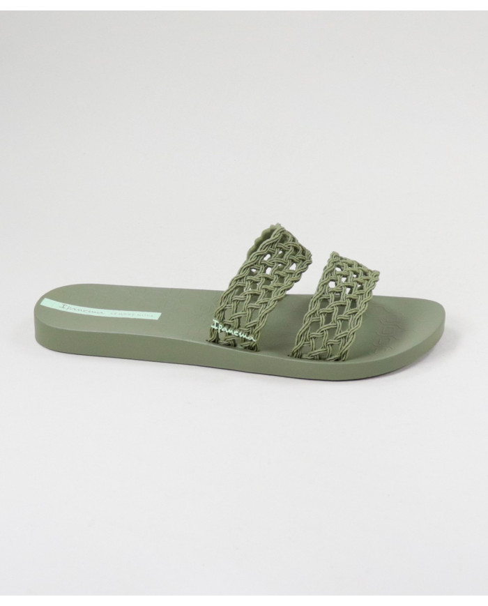 Zapatillas de Ipanema verde con textura de encaje