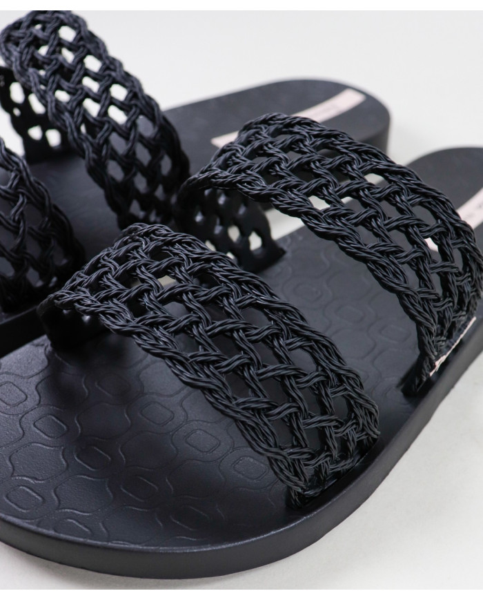 Black Ipanema Slippers with Lace Texture
