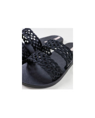 Zapatillas de Ipanema Negro con textura de encaje