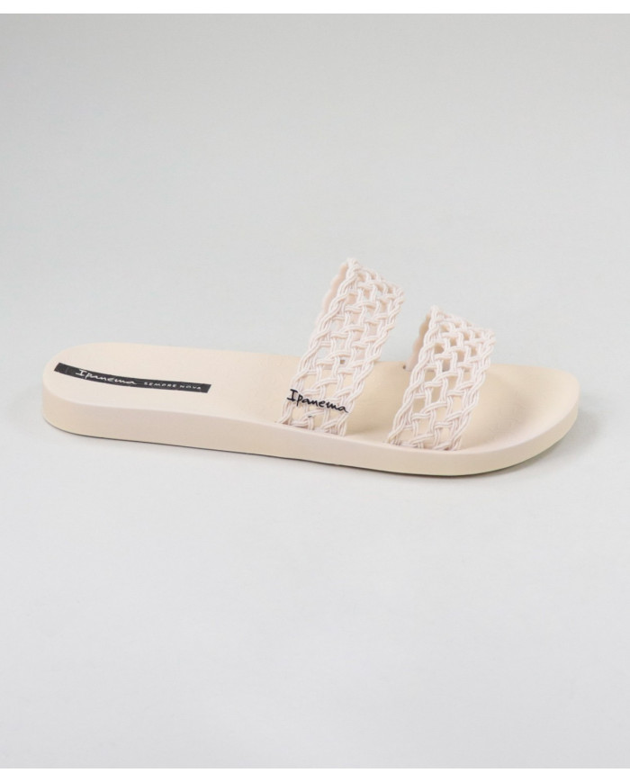 Ipanema Maple Slippers with Lace Texture