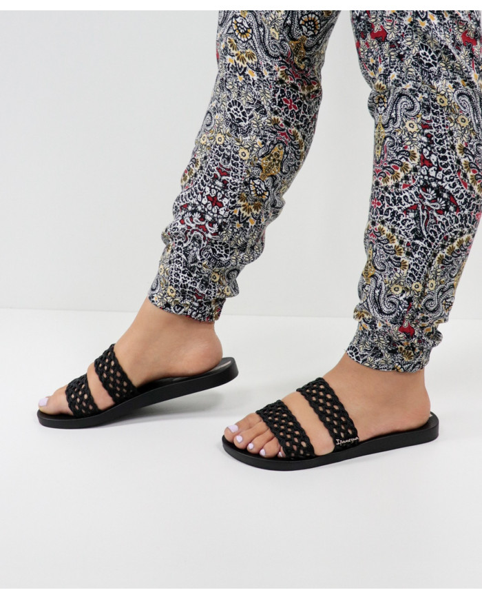 Black Ipanema Slippers with Lace Texture