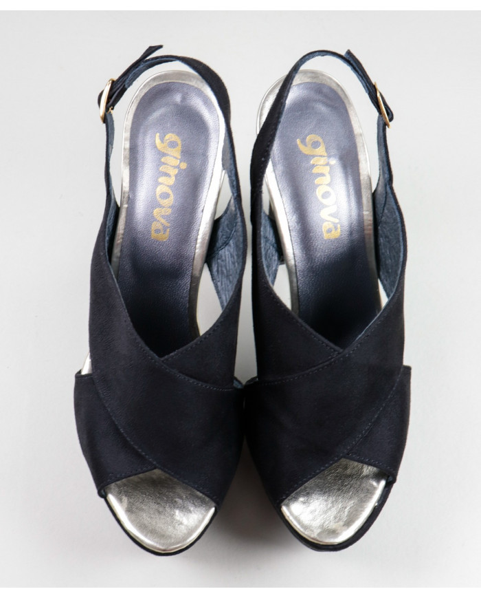 Women's Black Sandals Ginova Crossed to the Front