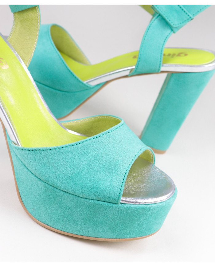 Sandalias de mujeres Ginova Compensado