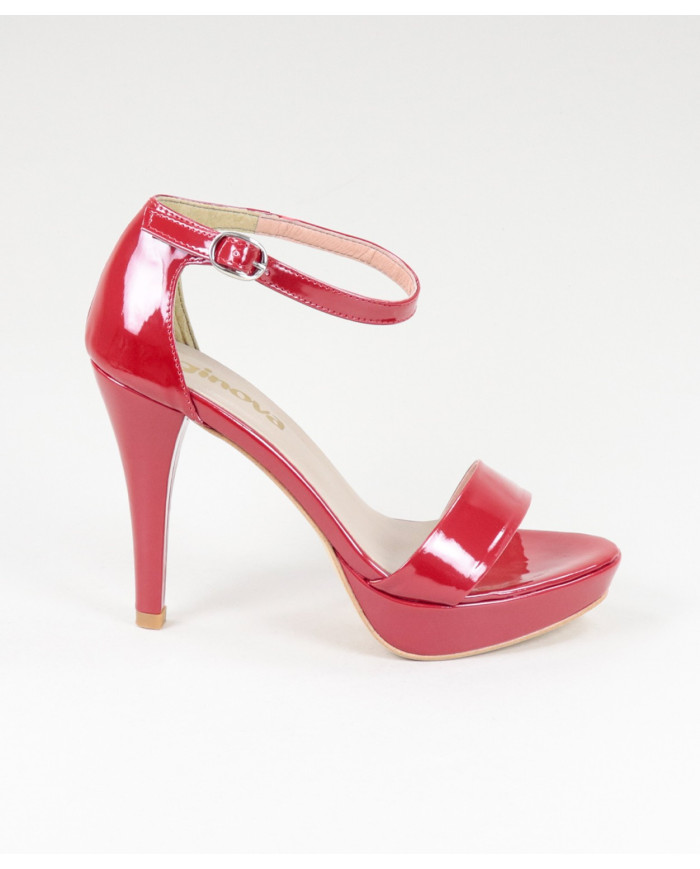 Elegant Red Sandals of Lady Ginova
