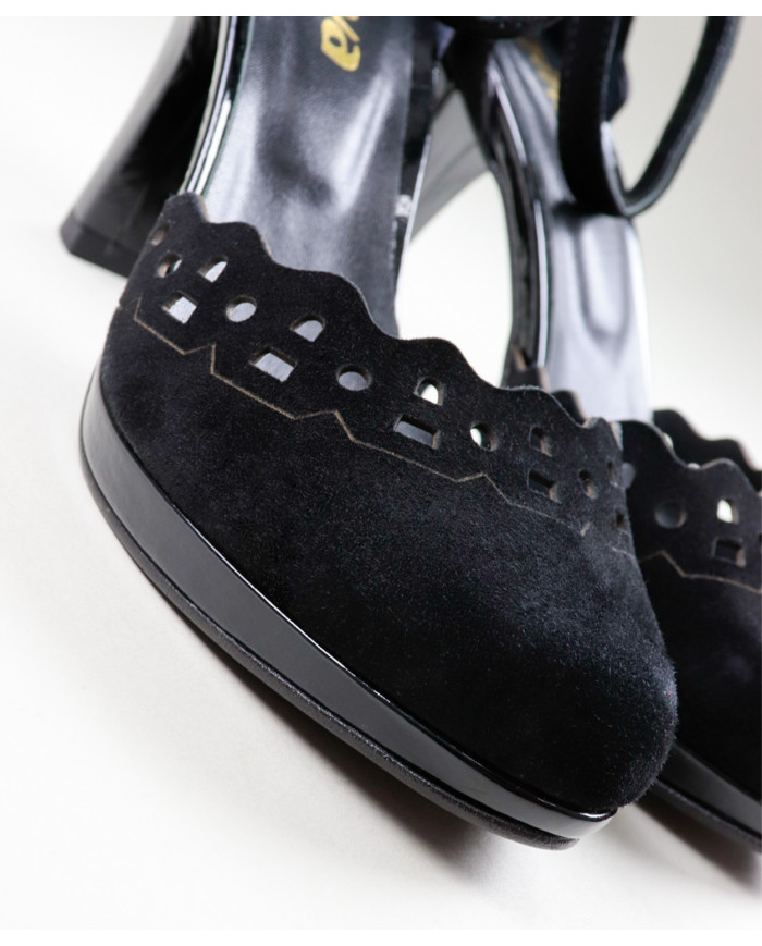 Sandálias de Senhora Ginova Fechadas Atrás