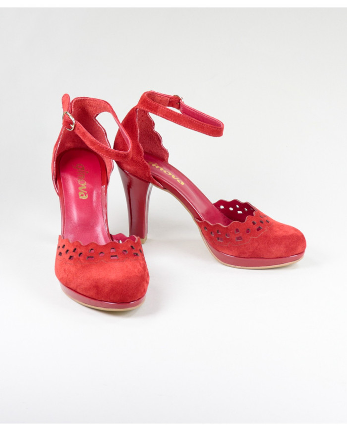 Sandals by Senhora Ginova Closed Back