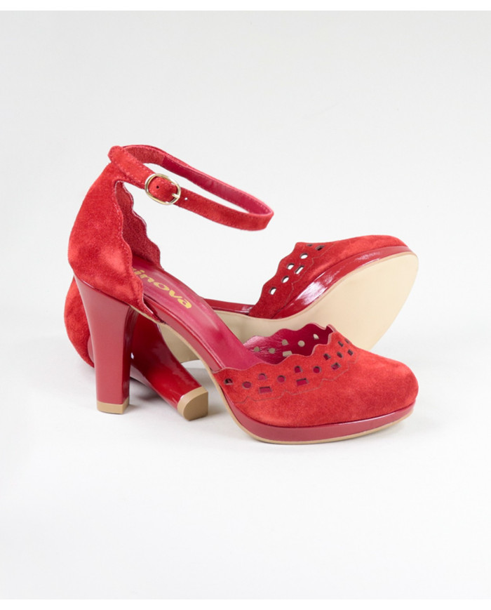 Sandals by Senhora Ginova Closed Back