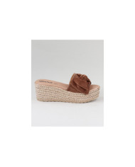 Women's Camel Slippers in Cunha with Lace