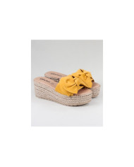 Women's Yellow Slippers in Cunha with Lace
