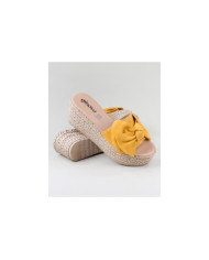 Women's Yellow Slippers in Cunha with Lace