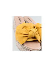 Zapatillas de mujer en Cunha con encaje