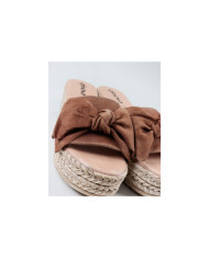 Zapatillas de mujer en Cunha con encaje