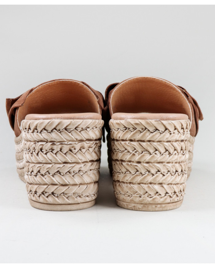 Chinelos Camel de Senhora em Cunha com Laço