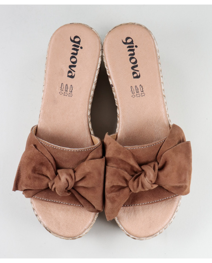 Chinelos Camel de Senhora em Cunha com Laço