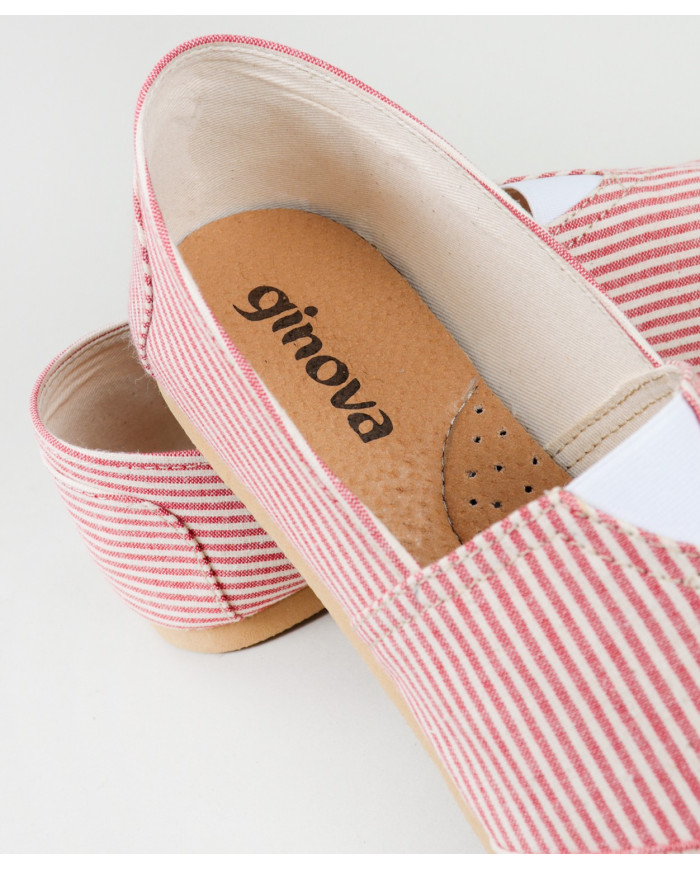 Alpercatas de Senhora Ginova à Riscas